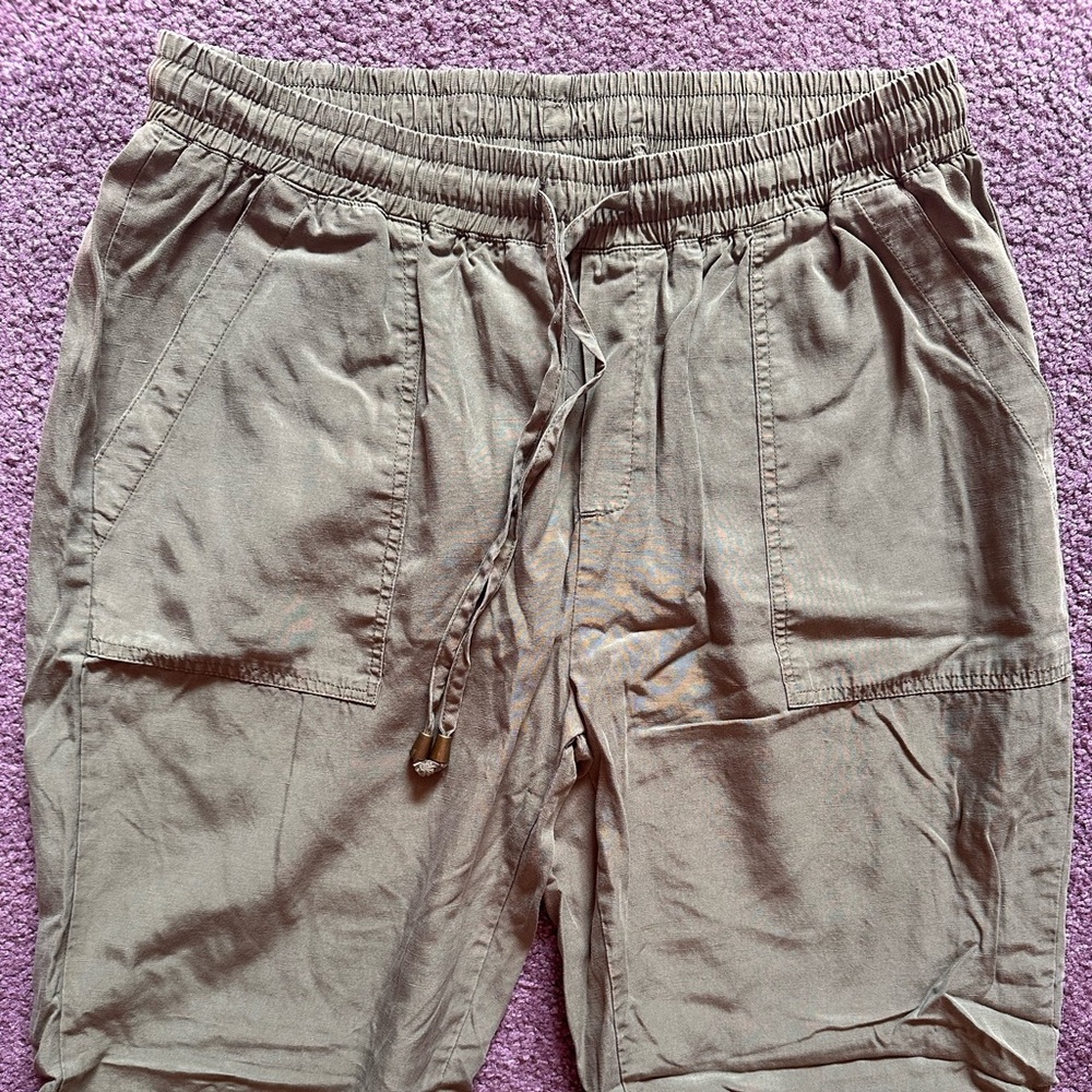 Thread & Supply Women’s Green Lightweight Joggers